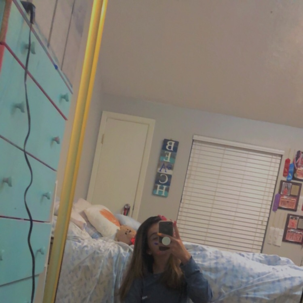 Meet your Posher, Chloe